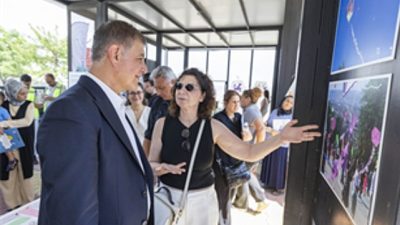İzmir Büyükşehir Belediye Başkanı Dr. Cemil Tugay, Kadifekale'de düzenlenen "Kadifekale