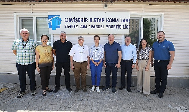 Karşıyaka’nın Filizleri dayanışmayla büyüyor Karşıyaka Belediye Başkanı Yıldız Ünsal, Karşıyaka’nın Filizleri Projesi kapsamında üniversite