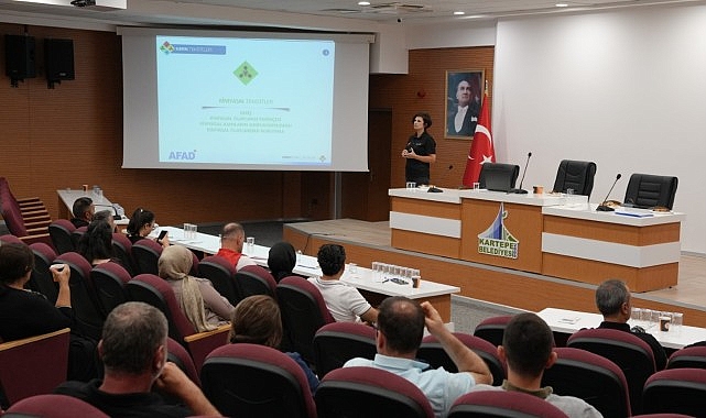 Kartepe Belediyesi personeline, afet ve acil durumlara karşı hazırlık ve  sivil