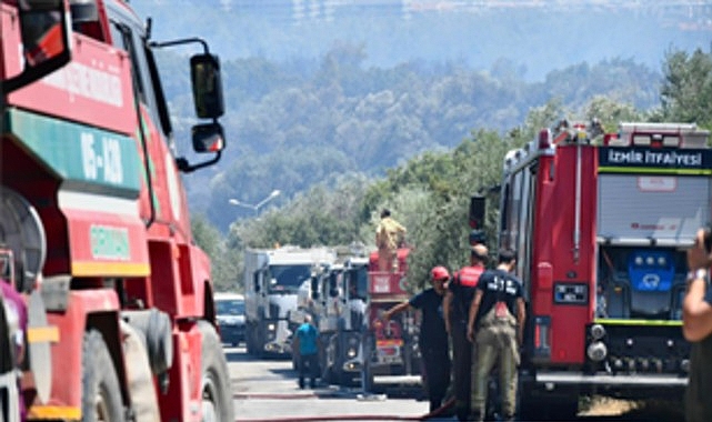 Kavurucu sıcaklarda zamanla yarış İzmir’de etkisini artıran sıcak hava ve kuvvetli rüzgâr yangın riskini