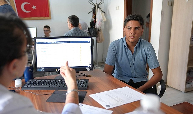 Keçiören Belediyesi KEDEM Kurs Merkezlerinden LGS’de Gururlandıran Başarı Keçiören Belediyesi bünyesinde hizmet veren KEDEM Kurs Merkezlerinde Liselere Geçiş