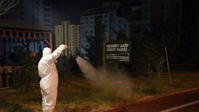 Keçiören Belediyesi, yaz aylarında vatandaşların daha sağlıklı ve rahat bir