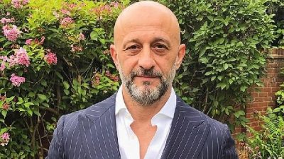 Magazin basınının deneyimli isimlerinden Kemal Cenk İçten, magazin gazeteciliğinin geçmişini,