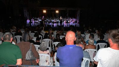 Kemer Belediye Başkanı Necati Topaloğlu öncülüğünde kurulan Kemer Belediyesi Cumhuriyet
