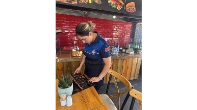 Kemer Belediyesi Zabıta Müdürlüğü ekipleri, Kemer merkezinde bulunan kafe ve