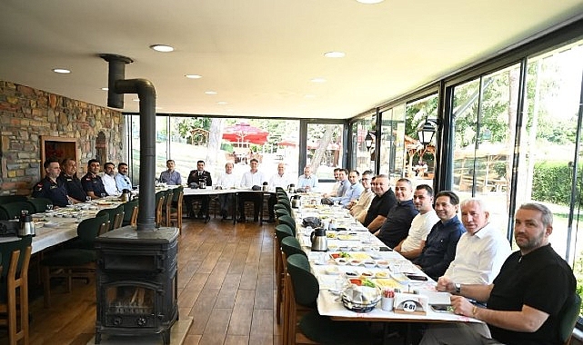Komutan Bakır’a Veda ve Teşekkür Kocaeli İl Jandarma Komutanlığı Kaçakçılık ve Organize Suçlarla Mücadele (KOM)