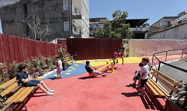 Konak’ta ihtiyaca jet çözüm: Cep Park’lar çok sevildi Konak Belediyesi Kentsel Tasarım Müdürlüğünün başlattığı Cep Park Projesi bu