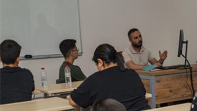İzmir Büyükşehir Belediyesi, LGS’ye giren öğrencilerin doğru tercih yapabilmesi için