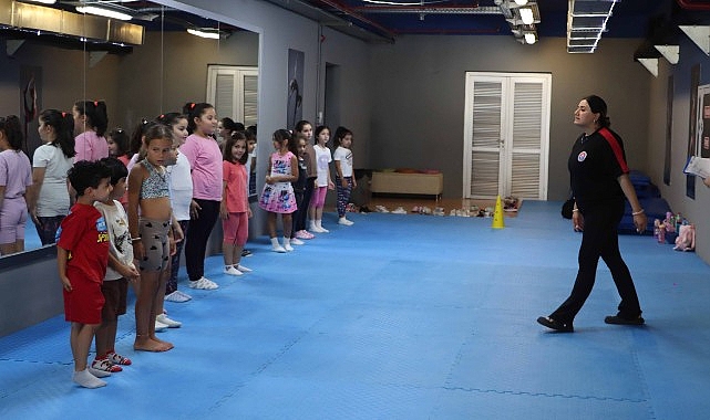 Maltepe Belediyesi’nin yaz spor kursları başladı Maltepe Belediyesi’nin ücretsiz yaz spor kursları başladı. Maltepe Belediyesi’nce Maltepeli