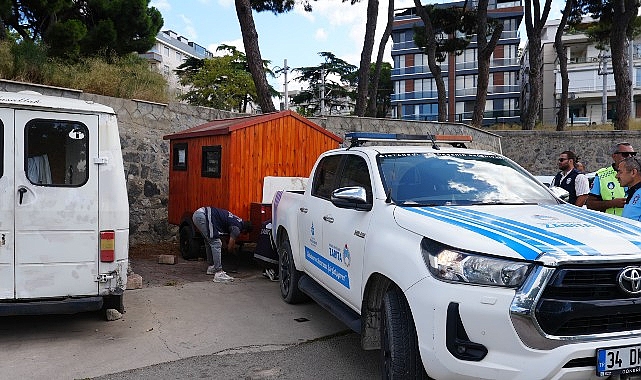 Maltepe Sahilinde Karavan Denetimleri Aralıksız Sürüyor Maltepe Belediyesi, sahil şeridinde kamusal alanların düzenli kullanımını sağlamak amacıyla
