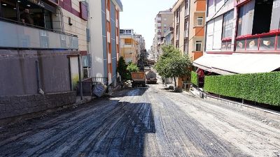 Maltepe Belediyesi, ilçenin farklı noktalarında sürdürdüğü yol yenileme çalışmalarına Fındıklı