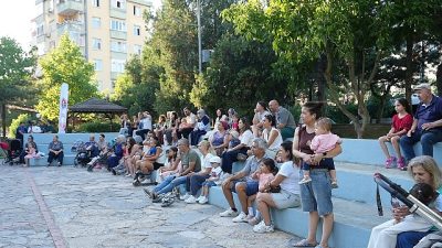 Maltepe Belediyesi'nin "Yazın Buluşma Noktası Maltepe" etkinlikleri kapsamında düzenlediği ücretsiz