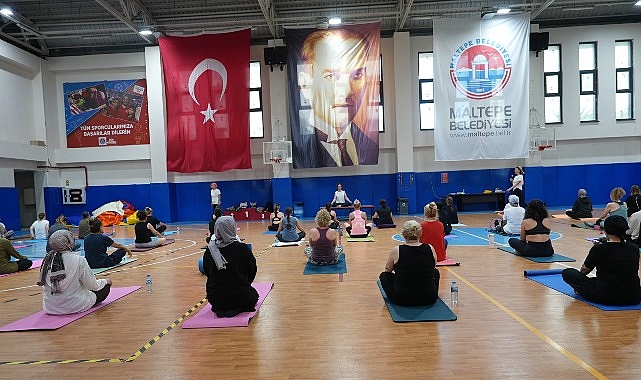 Maltepeli Kadınlara Ücretsiz Yoga Desteği Maltepe Belediyesi, kadınların fiziksel ve ruhsal sağlığını destekleyen çalışmalarına bir