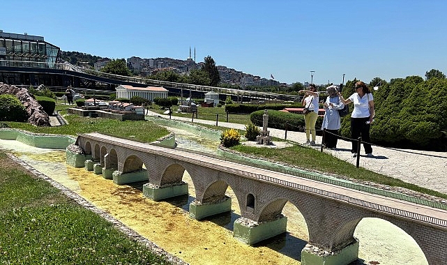 Maltepe Belediyesi'nin temmuz ayındaki ikinci yaz gezisi programında katılımcılar, Beyoğlu'nun