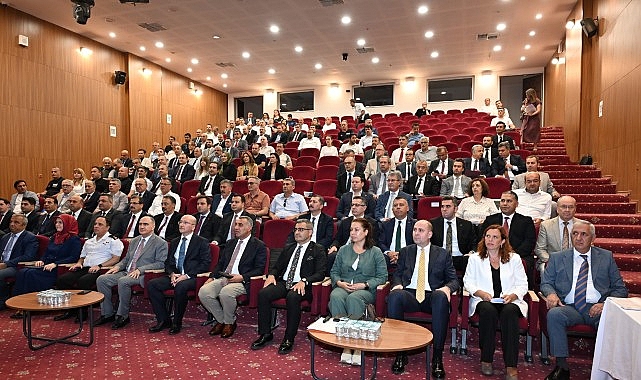 Manisa’da Kamu Hizmetlerinde Koordinasyon Güçleniyor İl Koordinasyon Kurulu ve DMO Bilgilendirme Toplantısı Manisa Valisi Vahdettin