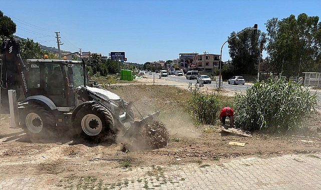 Menderes’in Sahil Bölgesinde Atık Seferberliği Menderes Belediyesi, sahil bölgesinde yaşanan yoğunluktan kaynaklanan atık artışına karşı