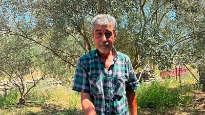 Menemen Belediyesi, yüz yıldır taşıma suyla sulanan Ayvacık köyünde toprakla