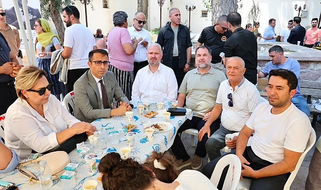 Merhum Başkan Şahin dualarla anıldı Menemen Belediye Başkanı Aydın Pehlivan, 20 yıl başkanlık yapan Tahir
