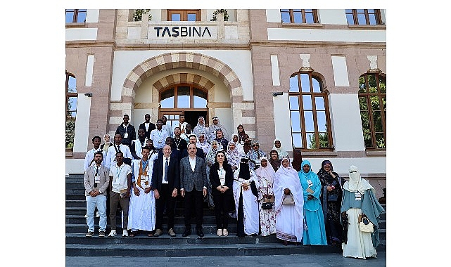 Moritanya Nuakşot Üniversitesi Türk Dili ve Edebiyatı Öğrencileri Başkan Altay’ı Ziyaret Etti Moritanya İslam Cumhuriyeti Nuakşot Üniversitesi Türk Dili ve Edebiyatı Bölümü