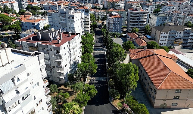 Narlıdere’de Asfalt Mesaisi Hız Kesmiyor Narlıdere Belediyesi, uzun yıllardır yenilenmeyi bekleyen cadde ve sokakları modern