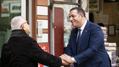 Narlıdere Belediyesi’nin temizlik filosuna kazandırdığı, fil olarak da bilinen 6