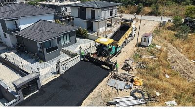 Nilüfer Belediyesi ekipleri; yol yapım, asfaltlama ve yeni yol açma
