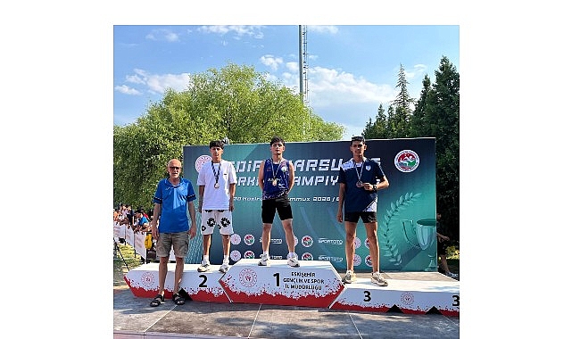 Osmangazi Belediyespor Atletizmde Fark Yarattı Osmangazi Belediyespor Atletizm Takımı sporcuları, Eskişehir’de düzenlenen U16 Türkiye Atletizm