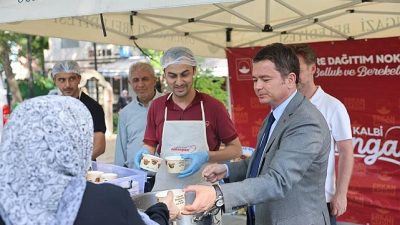 Muharrem ayının manevi atmosferini vatandaşlarla paylaşan Osmangazi Belediye Başkanı Erkan