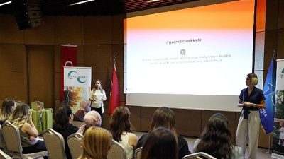 Küçükçekmece Belediyesi Çok Amaçlı Salonu’nda, personele yönelik ‘Oyun Alanı Güvenliği