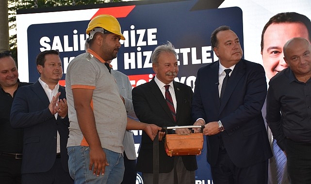 Manisa Büyükşehir Belediye Başkanımız Sayın Besim Dutlulu, kıymetli eşim Av.