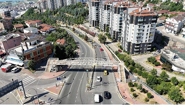 Santral Rampası baştan sona yenileniyor Kocaeli Büyükşehir Belediyesi, İzmit’in önemli ulaşım akslarından biri olan Gazanfer