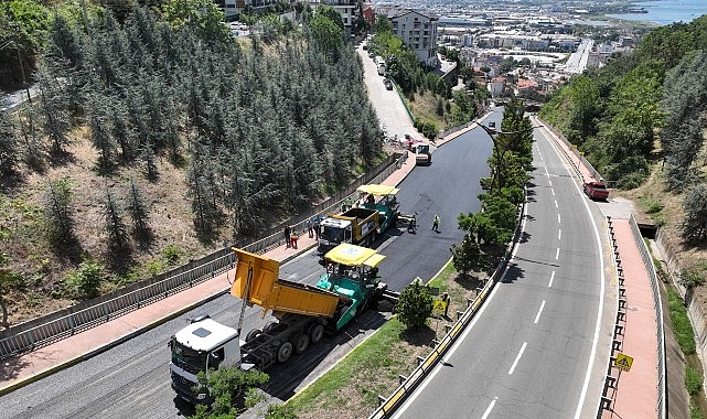Santral Rampası’nın iki yönü de trafiğe kapatıldı Kocaeli Büyükşehir Belediyesi, İzmit Gazanfer Bilge Bulvarı (Santral Rampası) üzerinde