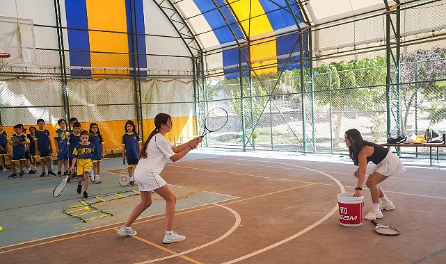 Seferihisar Belediyesi tarafından düzenlenen Yaz Spor Okulları, bu yaz da
