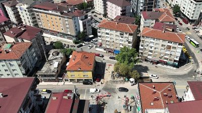 Kocaeli Büyükşehir Belediyesi, Gebze Şehit Numan Dede Caddesi’nde bozulan asfalt