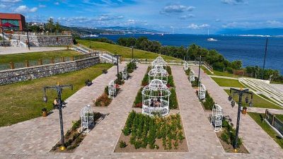 Kocaeli Büyükşehir Belediyesi’nin hayata geçirdiği millet bahçeleri, vatandaşların en uğrak