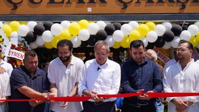 Ayvalık Tostçular Çarşısı'ndaki 11 esnaf, tek bir şirket çatısı altında