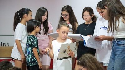 Tam 30 yıldır kentin kültür sanat yaşamına katkı sunan Karşıyaka