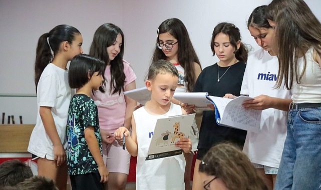Tam 30 yıldır kentin kültür sanat yaşamına katkı sunan Karşıyaka