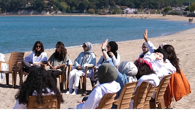 Üniversitelilere dopdolu akademi fırsatı Kocaeli Büyükşehir Belediyesi, üniversite öğrencilerinin yaz tatilini hem verimli hem