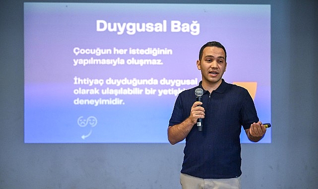 Uzman isimler Bornova’da çocuk eğitimini anlattı Bornova Belediyesi'nin düzenlediği panelde konuşan uzmanlar, çocuk gelişiminde her isteği