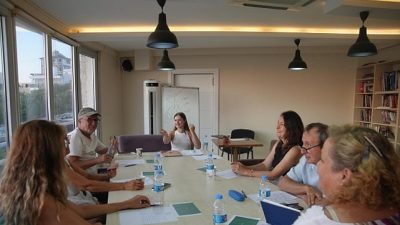 Seferihisar Belediyesi tarafından hayata geçirilen “Yaşamdan Yazıya” yaratıcı yazarlık atölyesi,