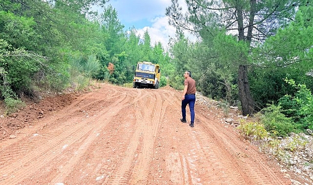 Yayla yollarında bakım çalışmaları Kemer Belediyesi Fen İşleri Müdürlüğü ekipleri, Kemer’deki yayla yollarında bakım