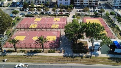 İzmir Büyükşehir Belediyesi’nin Türkiye’de ilk defa hayata geçirdiği spor istasyonlarının
