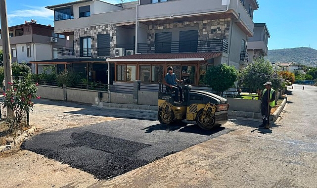 Yenifoça Değirmendere Caddesi’nde Asfalt Çalışmaları Tüm Hızıyla Sürüyor Foça Belediyesi, ilçe genelinde vatandaşlara daha güvenli ve konforlu bir