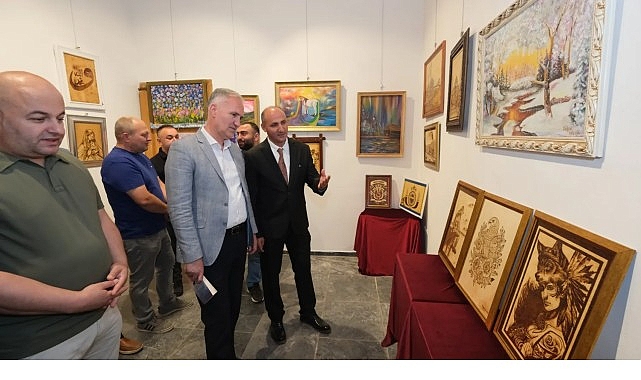 Yüksel Kılıçoğlu’nun Kişisel Resim Sergisi İnegöl Kent Müzesi’nde Açıldı İnegöl Belediyesi Kent Müzesi, 183’üncü sergisini sanatseverlerle buluşturdu. Yüksel Kılıçoğlu’nun