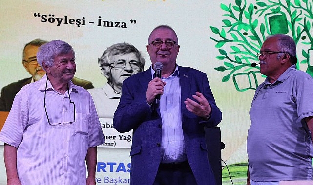 Edremit Belediyesi tarafından düzenlenen 8. Edremit Kitap Fuarı, üçüncü gününde