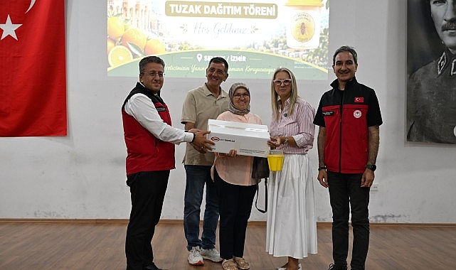 Akdeniz Meyvesineğine Karşı Doğa Dostu Hamle İzmir’in Selçuk ilçesinde, mandarin üretiminde önemli zararlılardan biri olan Akdeniz