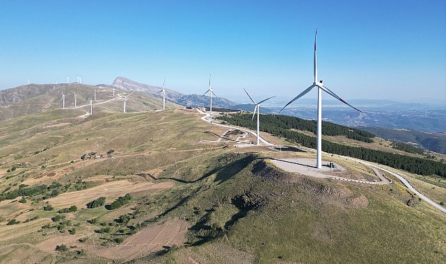 Akfen Yenilenebilir Enerji Yaklaşık 700 Bin Hanenin Yıllık İhtiyacına Eşdeğer Temiz Enerji Üretti Akfen Yenilenebilir Enerji, sürdürülebilirlik yaklaşımını iklim değişikliğine karşı dayanıklı ve çeşitlendirilmiş