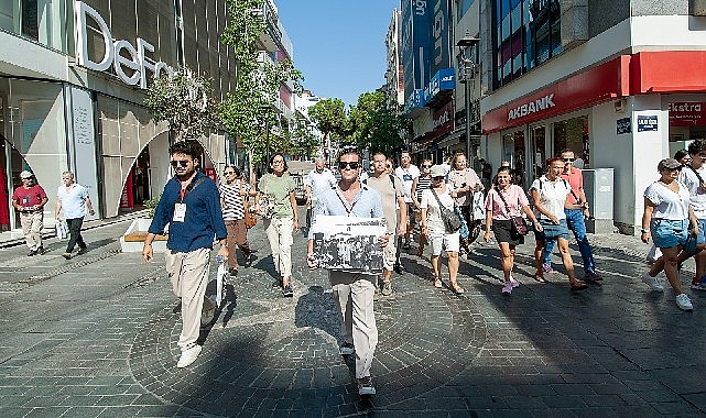 Karşıyaka Belediyesi’nin Açık Hava Kent Müzesi projesi kapsamında hayata geçirdiği