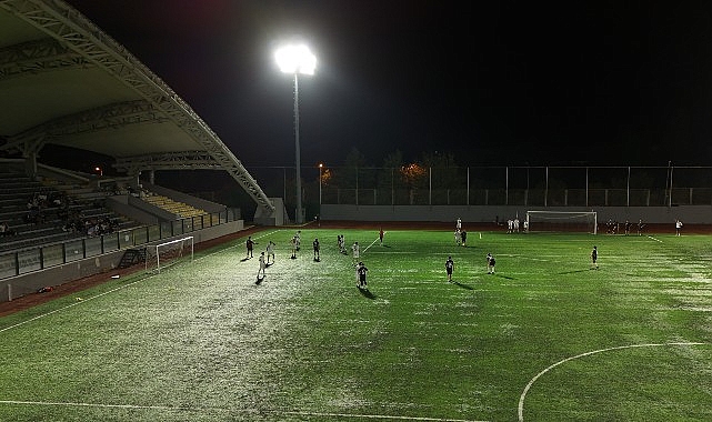 Avcılar Belediyesi’nin Futbol Turnuvasında Yarı Final Heyecanı Avcılar Belediyesi Gençlik ve Spor Müdürlüğü tarafından düzenlenen Mahalleler Arası